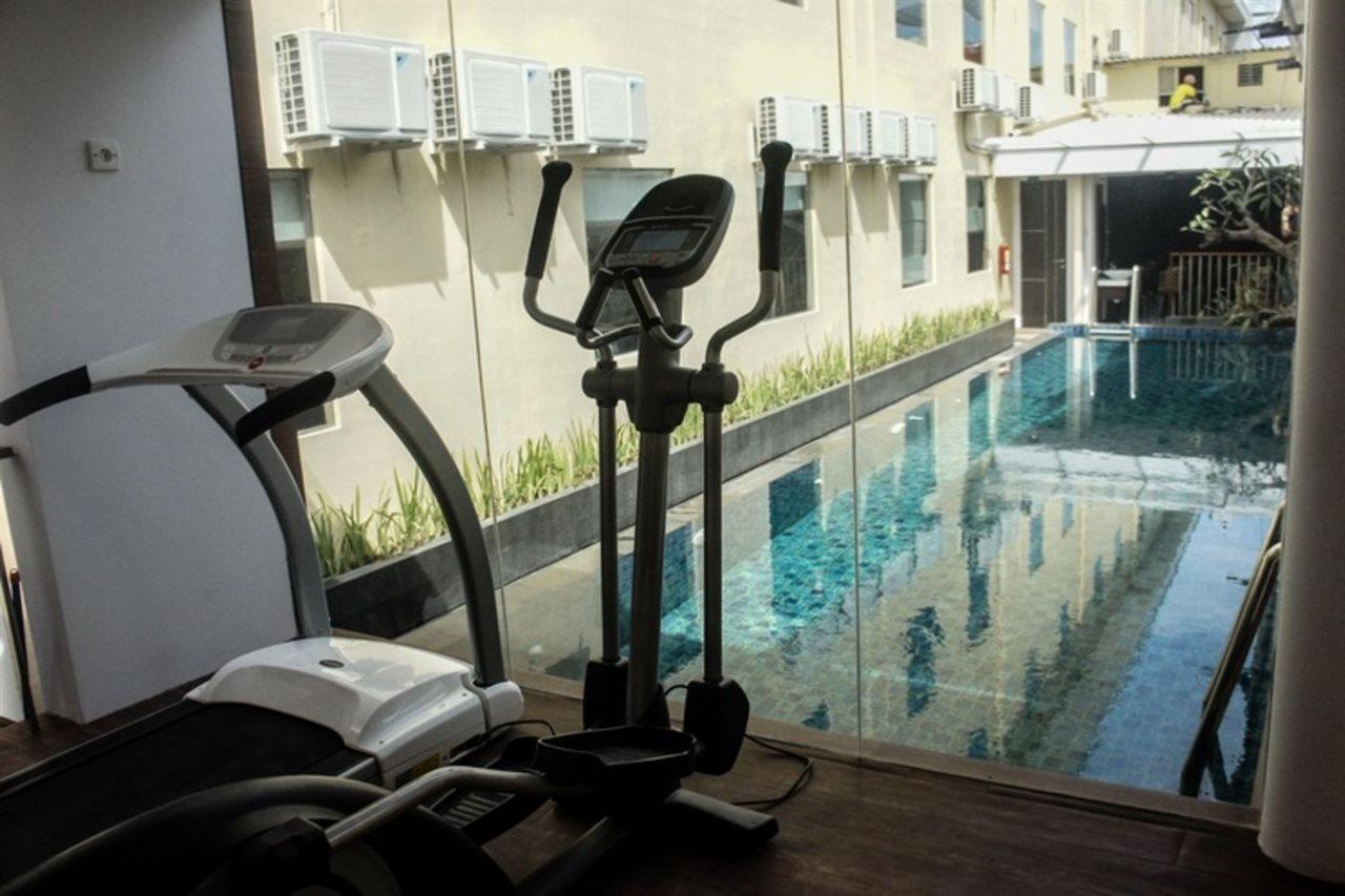 Favor Hotel Makassar City Center By Life Eksteriør billede
