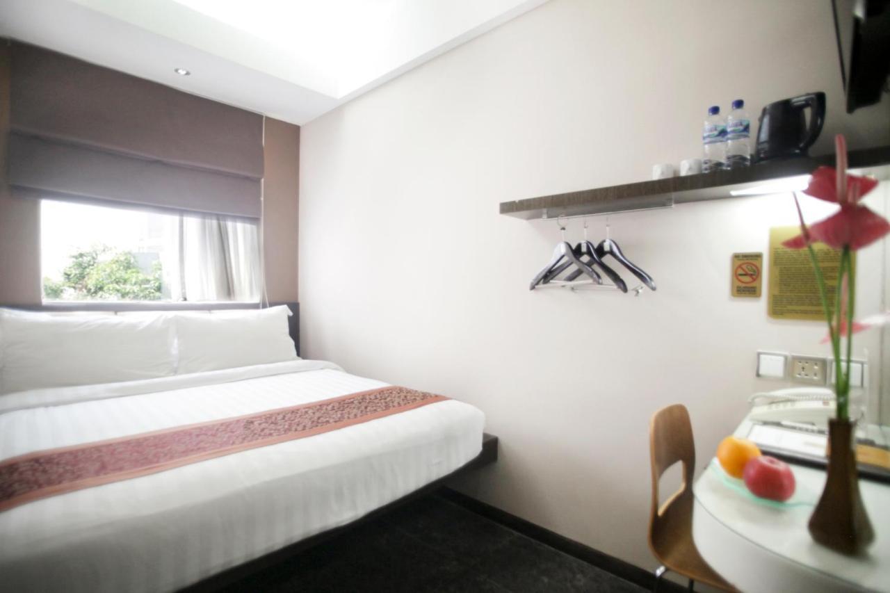 Favor Hotel Makassar City Center By Life Eksteriør billede