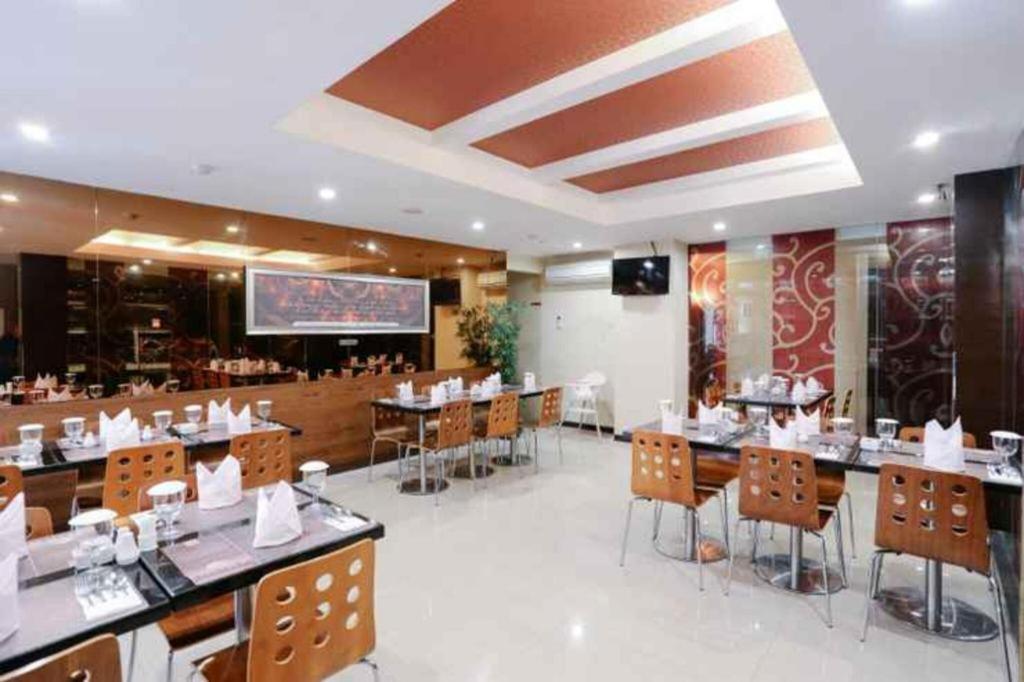 Favor Hotel Makassar City Center By Life Eksteriør billede