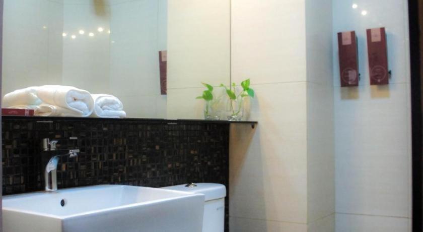 Favor Hotel Makassar City Center By Life Eksteriør billede