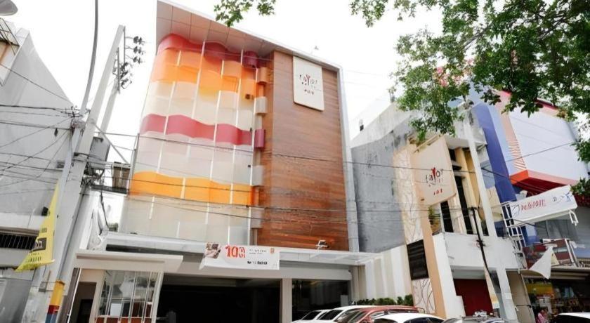 Favor Hotel Makassar City Center By Life Eksteriør billede