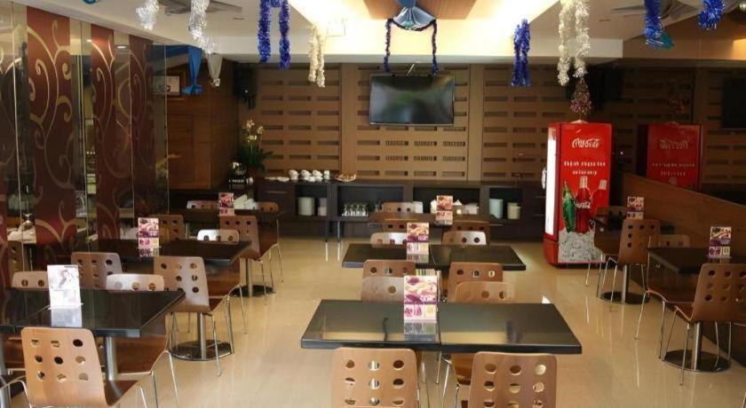 Favor Hotel Makassar City Center By Life Eksteriør billede