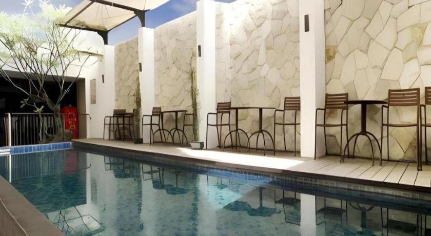Favor Hotel Makassar City Center By Life Eksteriør billede