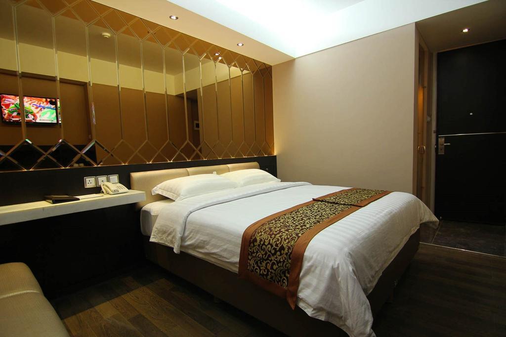Favor Hotel Makassar City Center By Life Værelse billede
