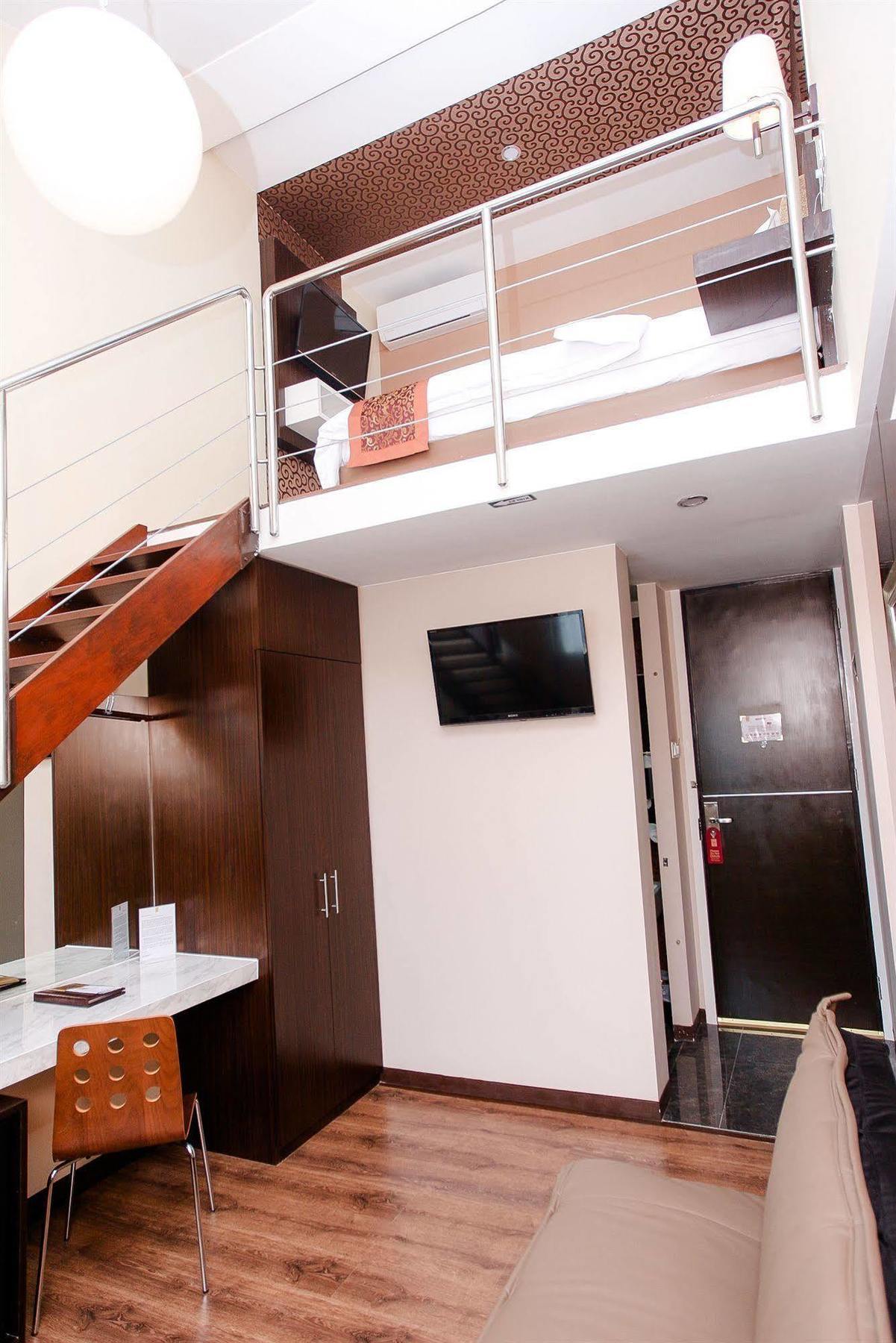 Favor Hotel Makassar City Center By Life Eksteriør billede