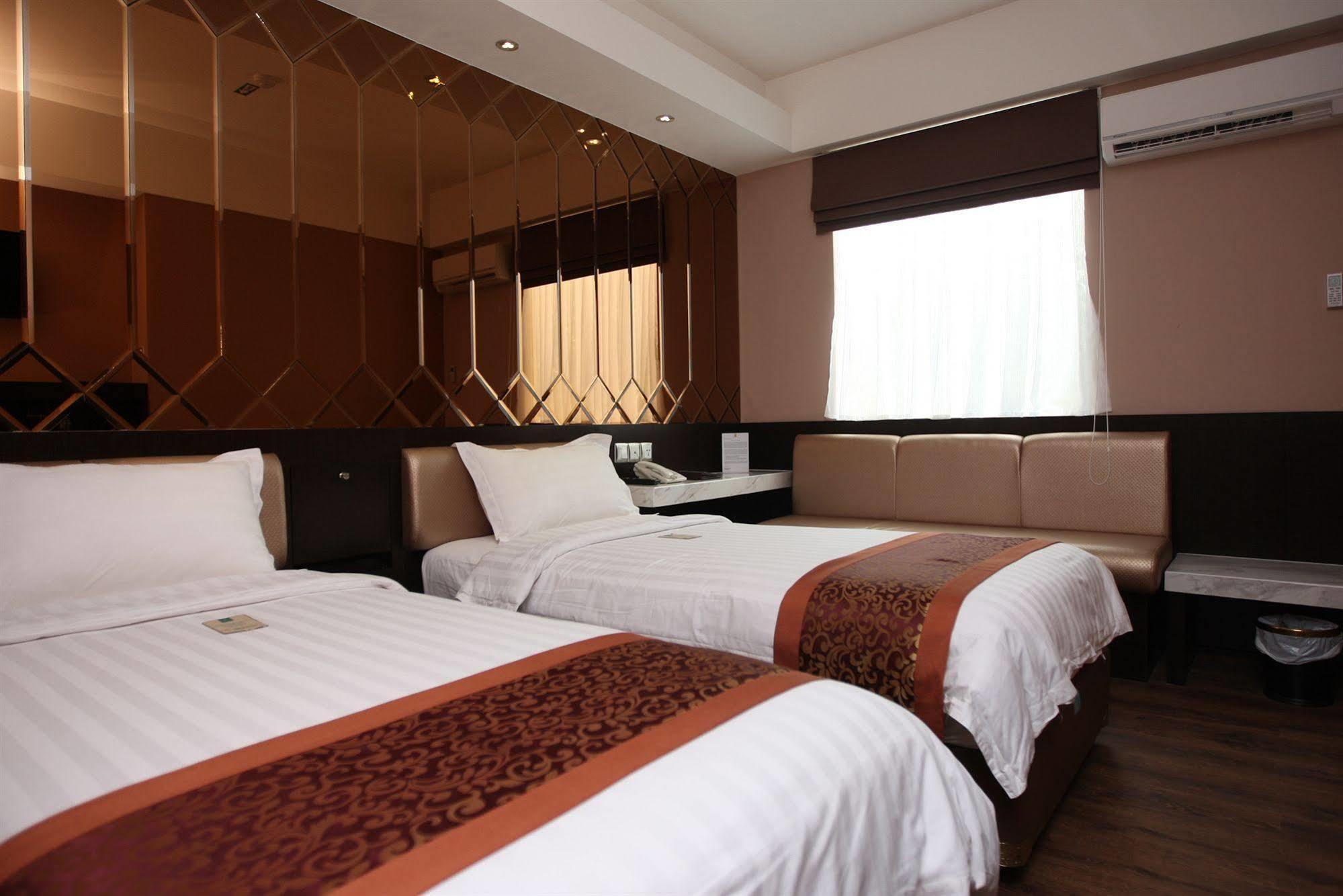 Favor Hotel Makassar City Center By Life Eksteriør billede