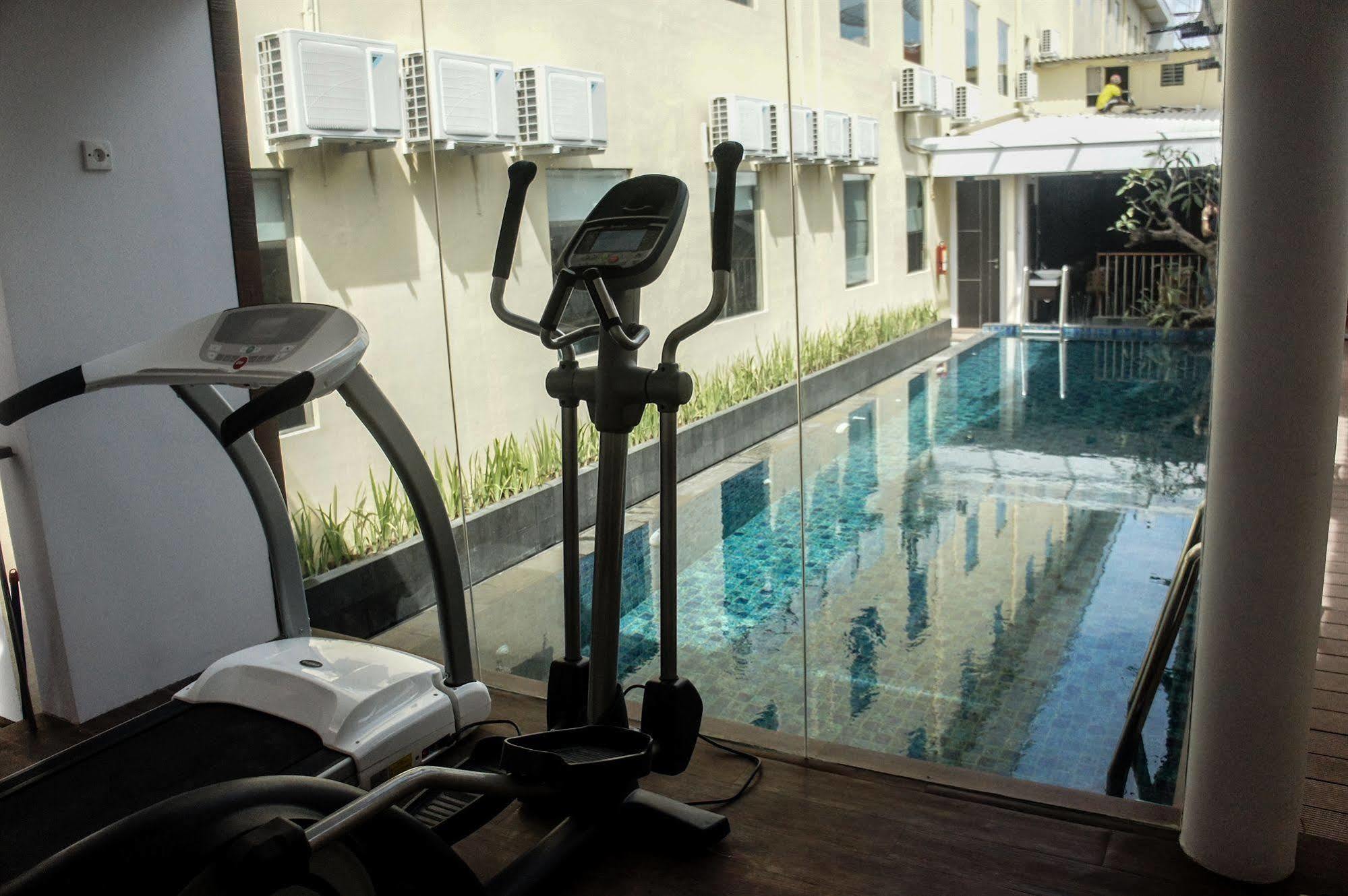 Favor Hotel Makassar City Center By Life Eksteriør billede